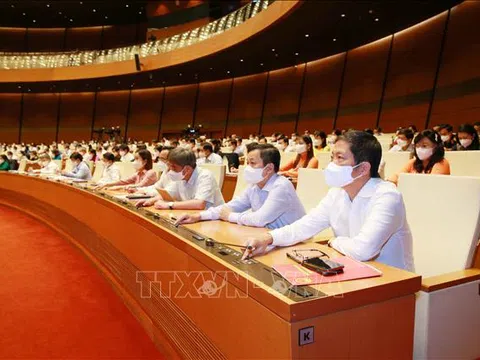 Hỗ trợ người nghèo, hộ nghèo vượt lên mức sống tối thiểu, tiếp cận các dịch vụ xã hội cơ bản